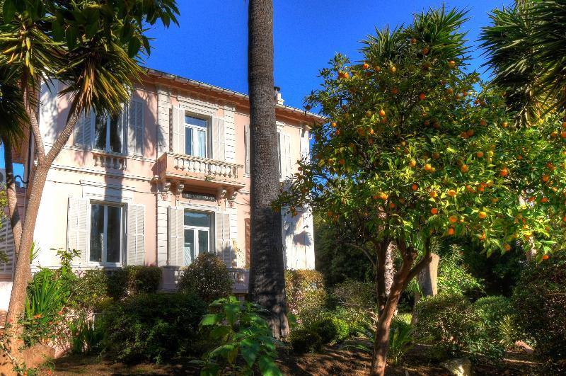 Villa Claudia Hotel Cannes Centre - Parking Exteriér fotografie